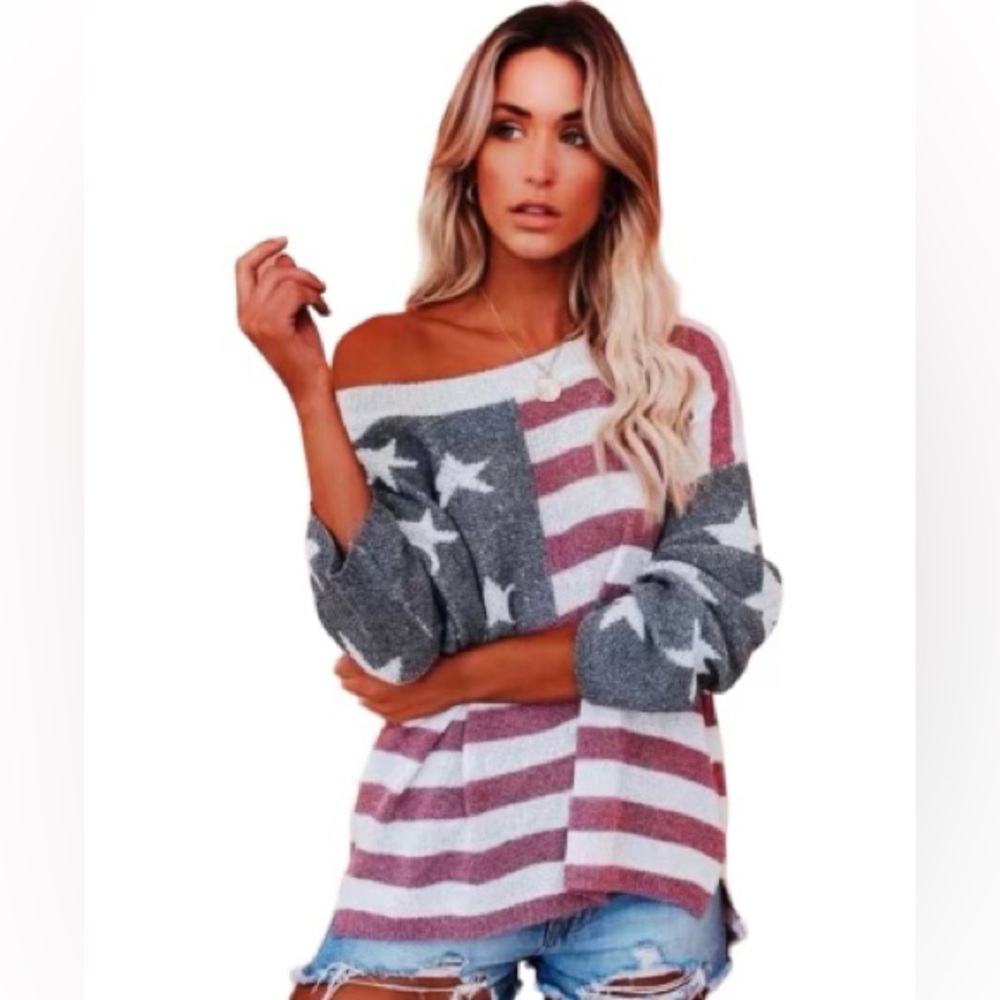 130. Women’s American Flag Lightweight Knit Sweater NWT